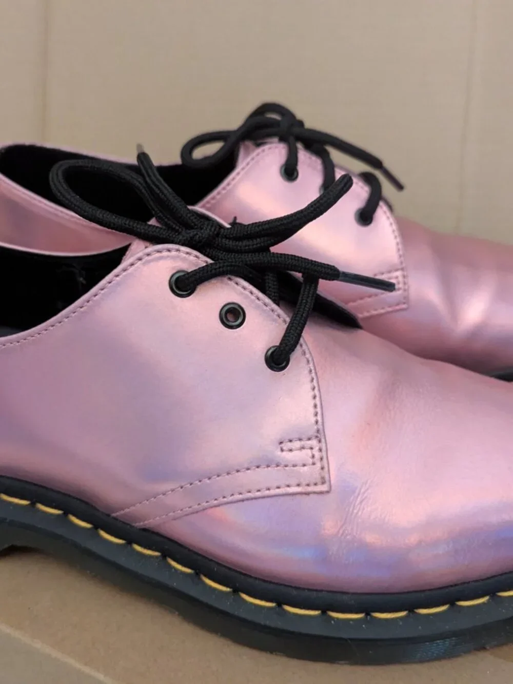 Dr. Martens Mens Shoes Flashy Metallic Pink  Size 9.5